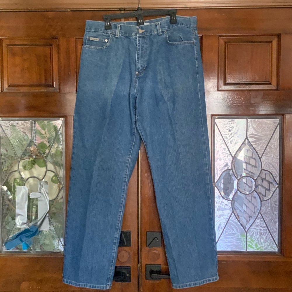 Calvin Klein Jeans Relaxed Fit in Deep Blue Medium Wash